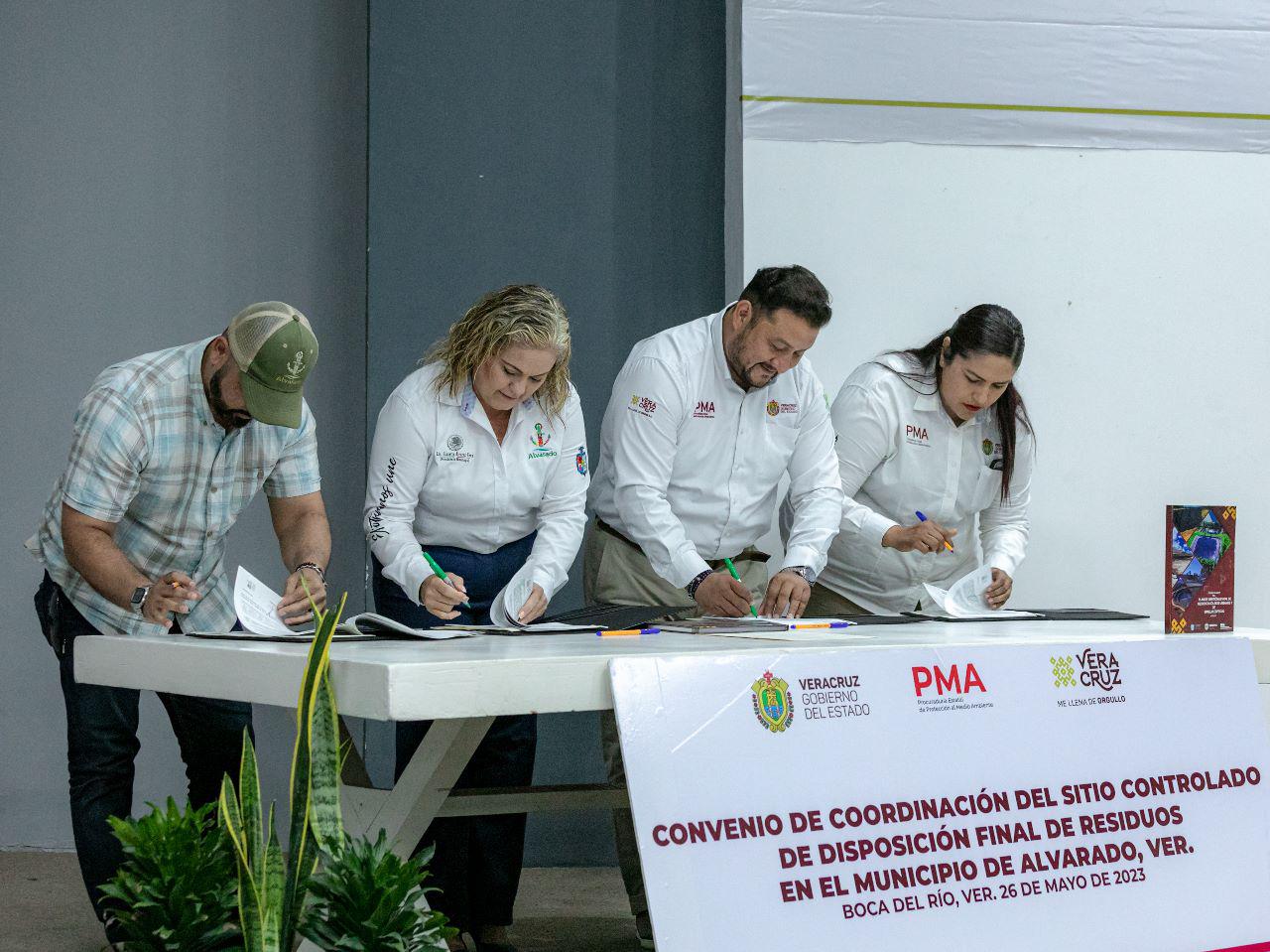 *PMA y ayuntamiento de Alvarado firman convenio para el manejo adecuado de residuos sólidos*