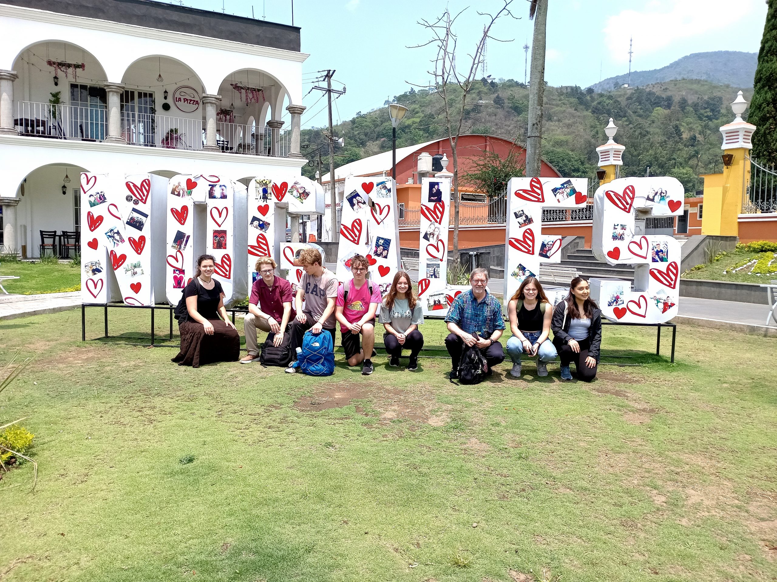 Turistas extranjeros visitan la ciudad de Nogales Veracruz