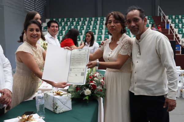 Legalizan su matrimonio 61 parejas en evento de Bodas Colectivas14 de febrero de 2025