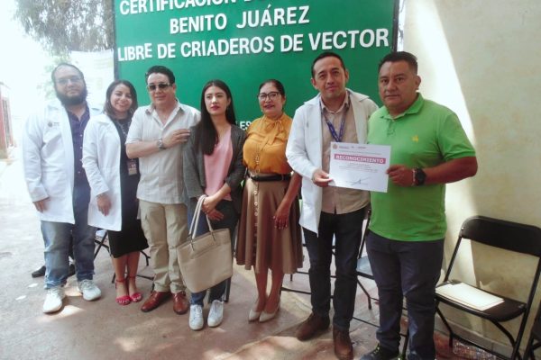 Certifican el panteón «Benito Juárez García», como espacio libre de criaderos de vector