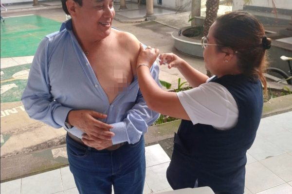 A manera de prevención, instruyen jornada de Vacunación para empleados municipales