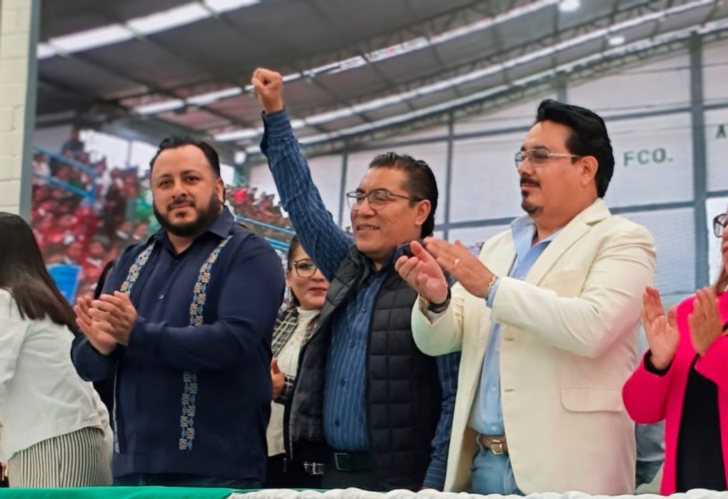 Entregan autoridades municipales y educativas, obra de remodelación del Auditorio de la Secundaria «Francisco Javier Clavijero»